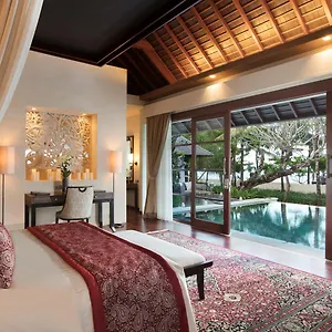 https://the-royal-santrian.hotelsseminyak.net