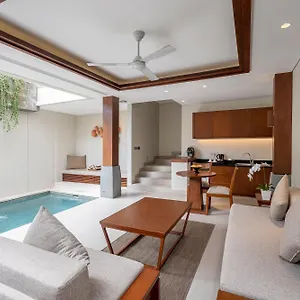 https://tanadewa-luxury-villas-spa.hotelsseminyak.net