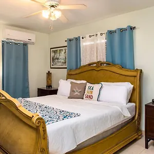 https://whitby-villa.comcaribbean.com